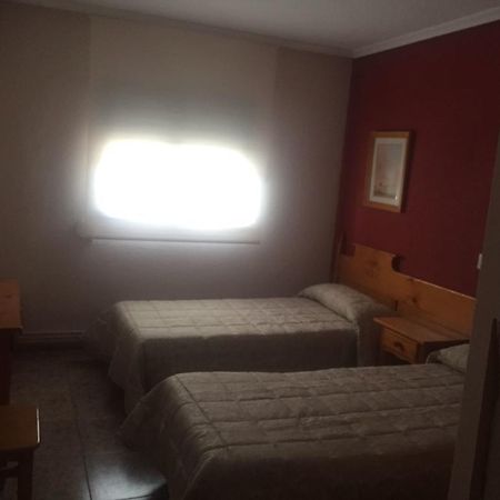 Meson Restaurante La Posada Hostal Calera y Chozas ภายนอก รูปภาพ