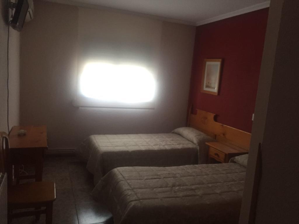 Meson Restaurante La Posada Hostal Calera y Chozas ภายนอก รูปภาพ