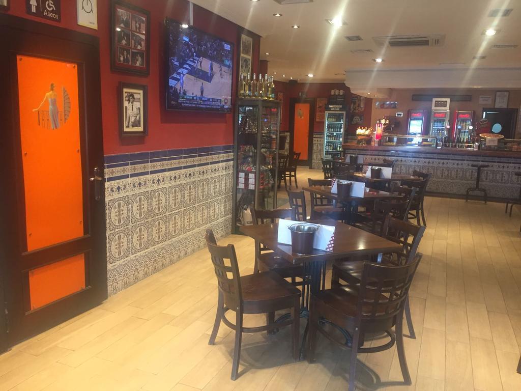 Meson Restaurante La Posada Hostal Calera y Chozas ภายนอก รูปภาพ